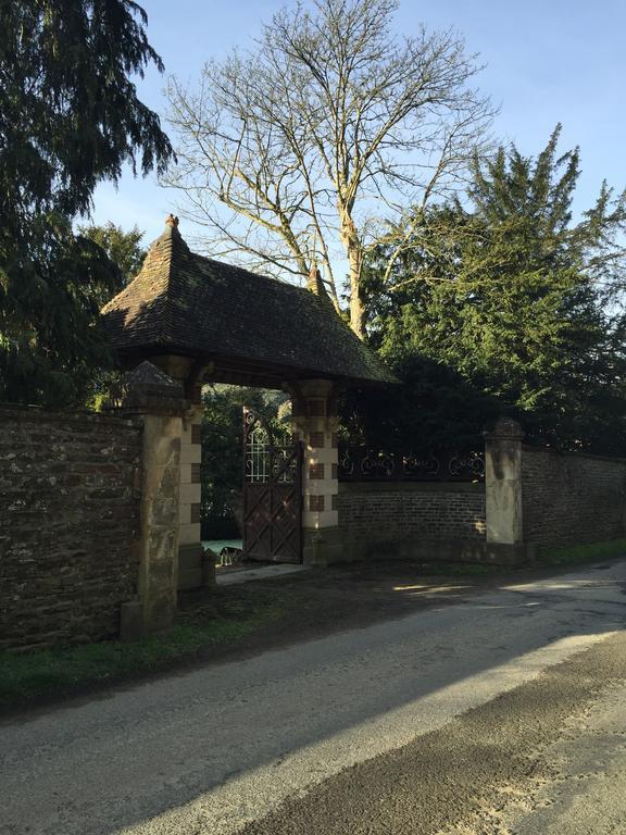 Le Manoir De Benedicte B&B Cahan Екстер'єр фото